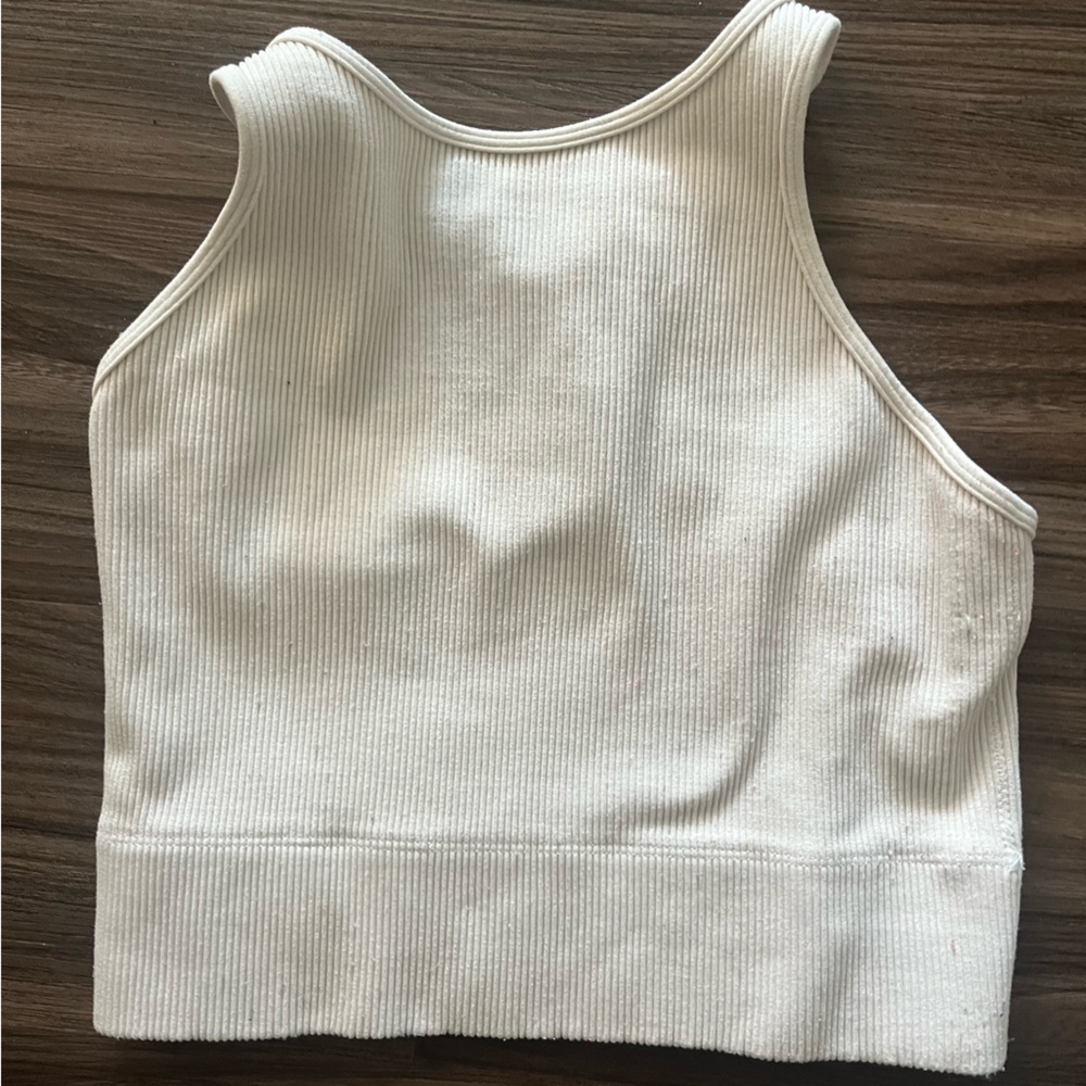 Hollister Ribbed Racerback Crop - Picture 3 of 3